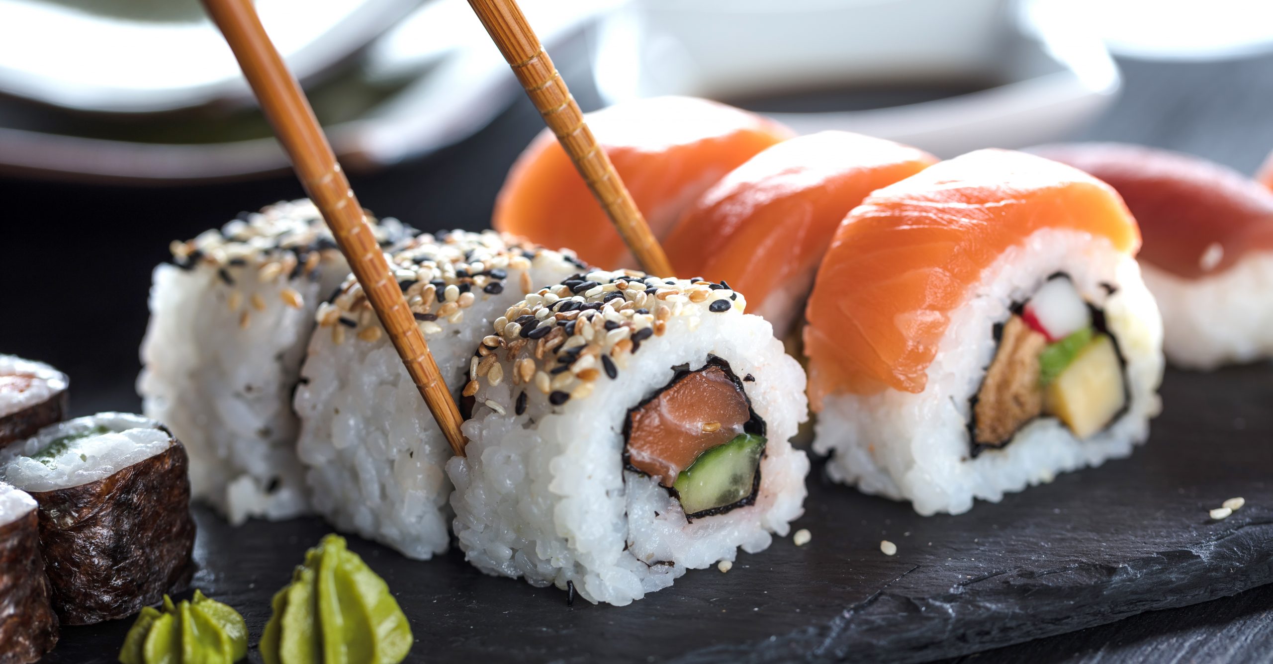 Corsi di pasticceria e cake design Sweetest – Il sushi: perchè questo  piatto giapponese ha conquistato il mondo occidentale