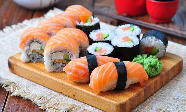 Corsi di pasticceria e cake design Sweetest – Il sushi: perchè questo  piatto giapponese ha conquistato il mondo occidentale